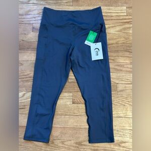 Zyia Wet Ash Pocket Light n Tight Capri 20” RC (8-10)